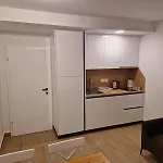 Nada Seaside Appartamento Pirovac