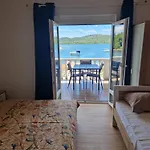 Nada Seaside