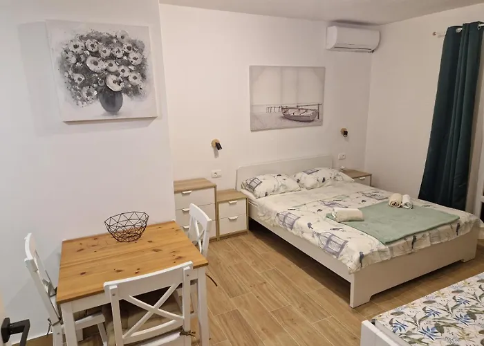 Nada Seaside 아파트