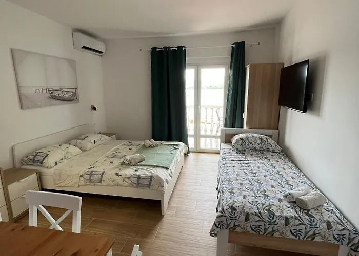 Nada Seaside * 피로바츠