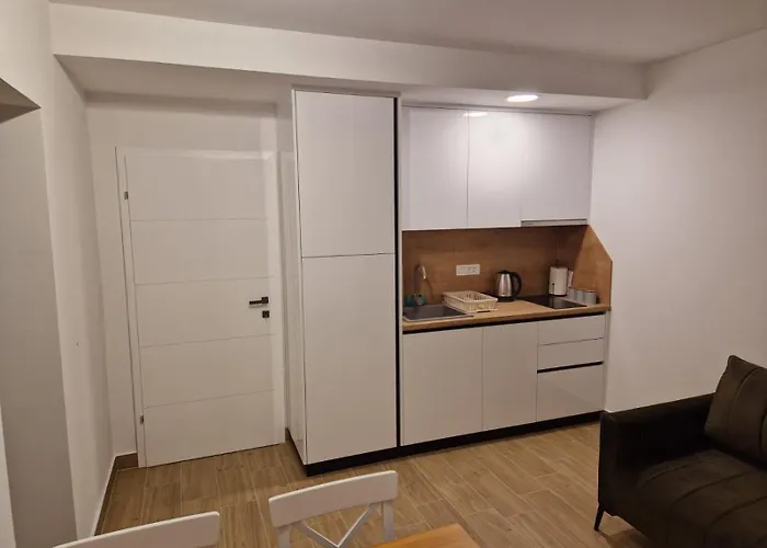 Nada Seaside 아파트 피로바츠