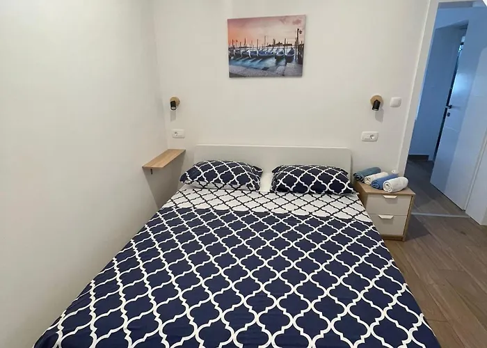 Nada Seaside 피로바츠