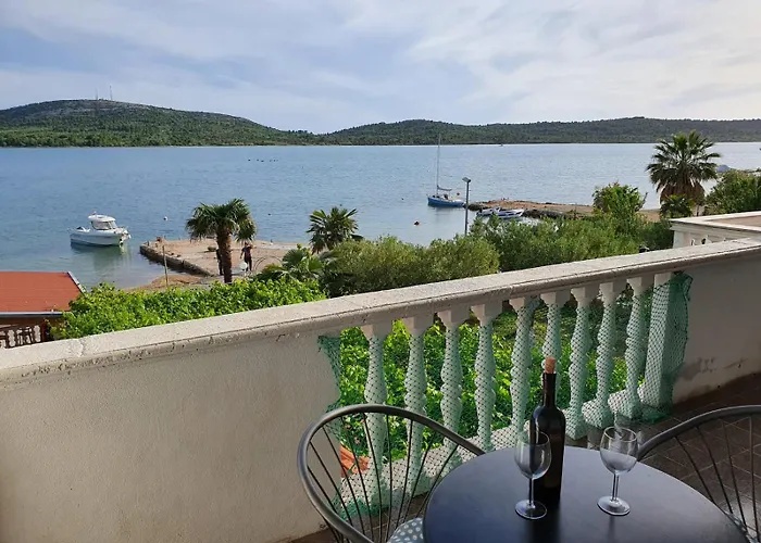 Nada Seaside 아파트